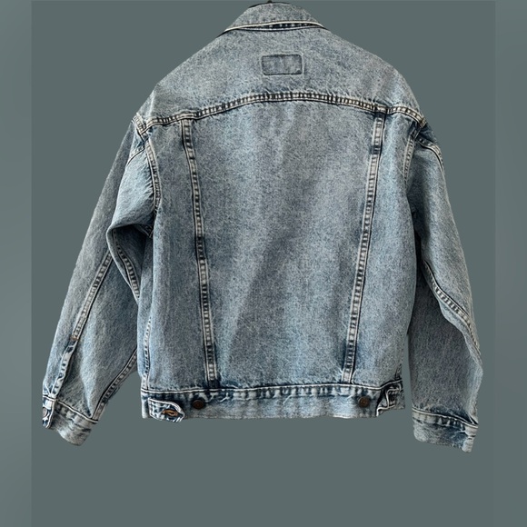 Vintage Levi Light Wash Jean Jacket - Picture 2 of 3